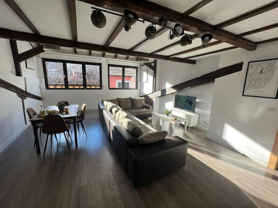 Old Town Loft - Cathedral Views. Apartment Logrono Exterior photo